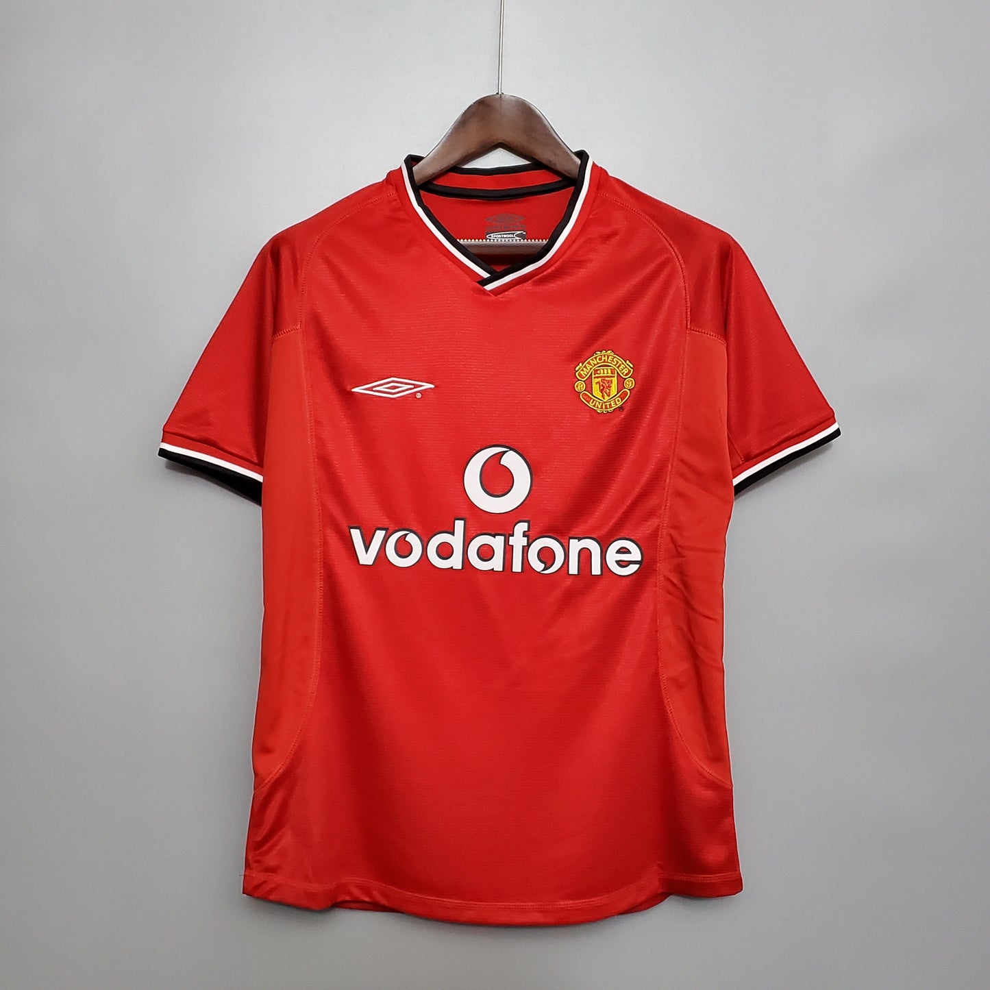 MANCHESTER UNITED 00/01 RETRO KIT