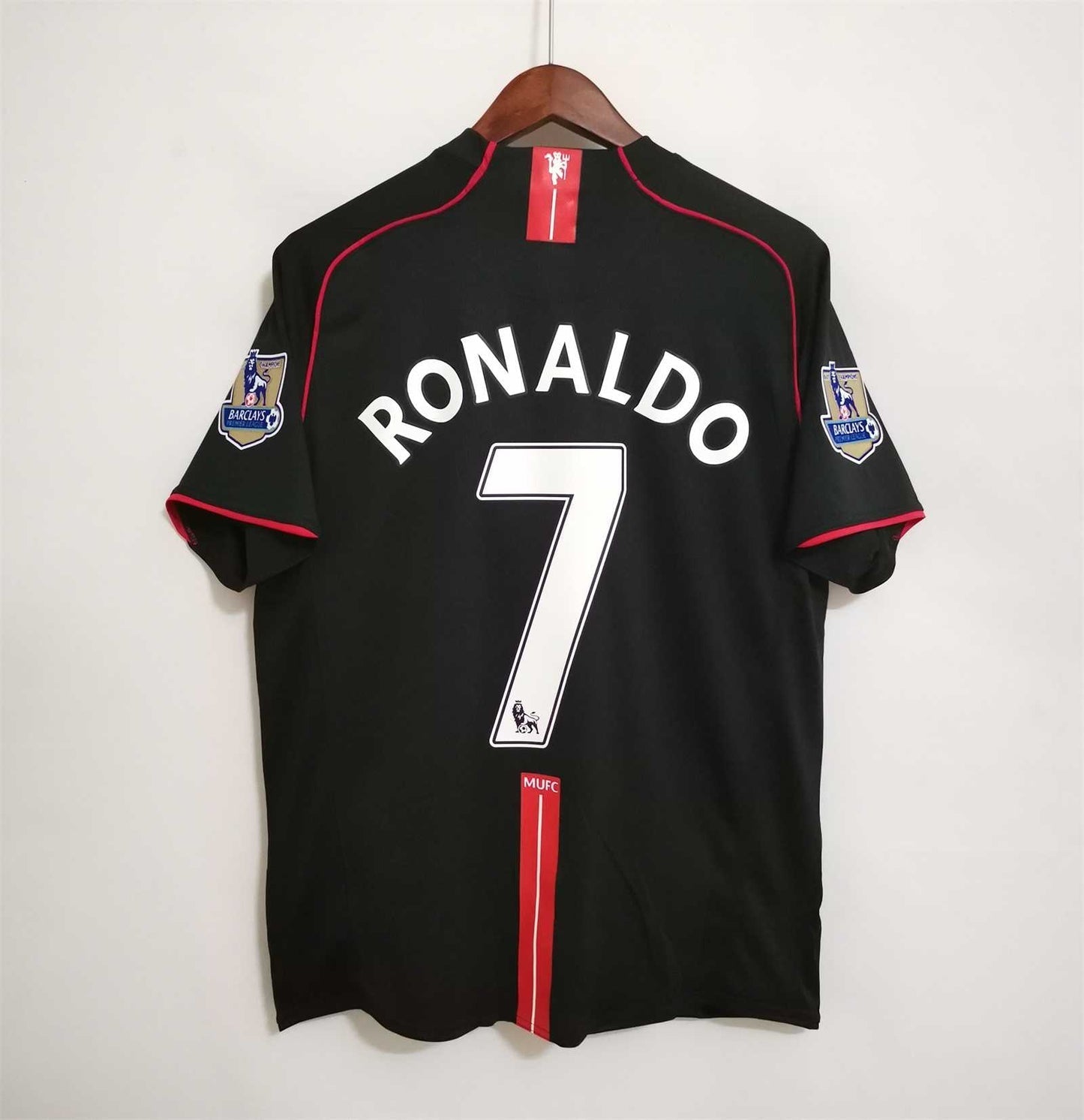 MANCHESTER UNITED RETRO